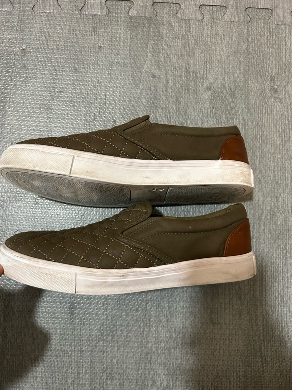 Daily shoes Quilted Slip-On women’s Sneakers in Olive Size 7 - Picture 4 of 5